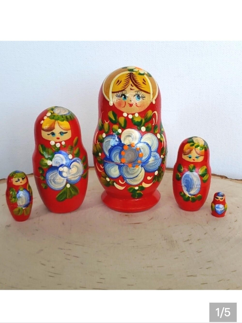 Vintage Handpainted Wood Russian Nesting Doll Set of 5